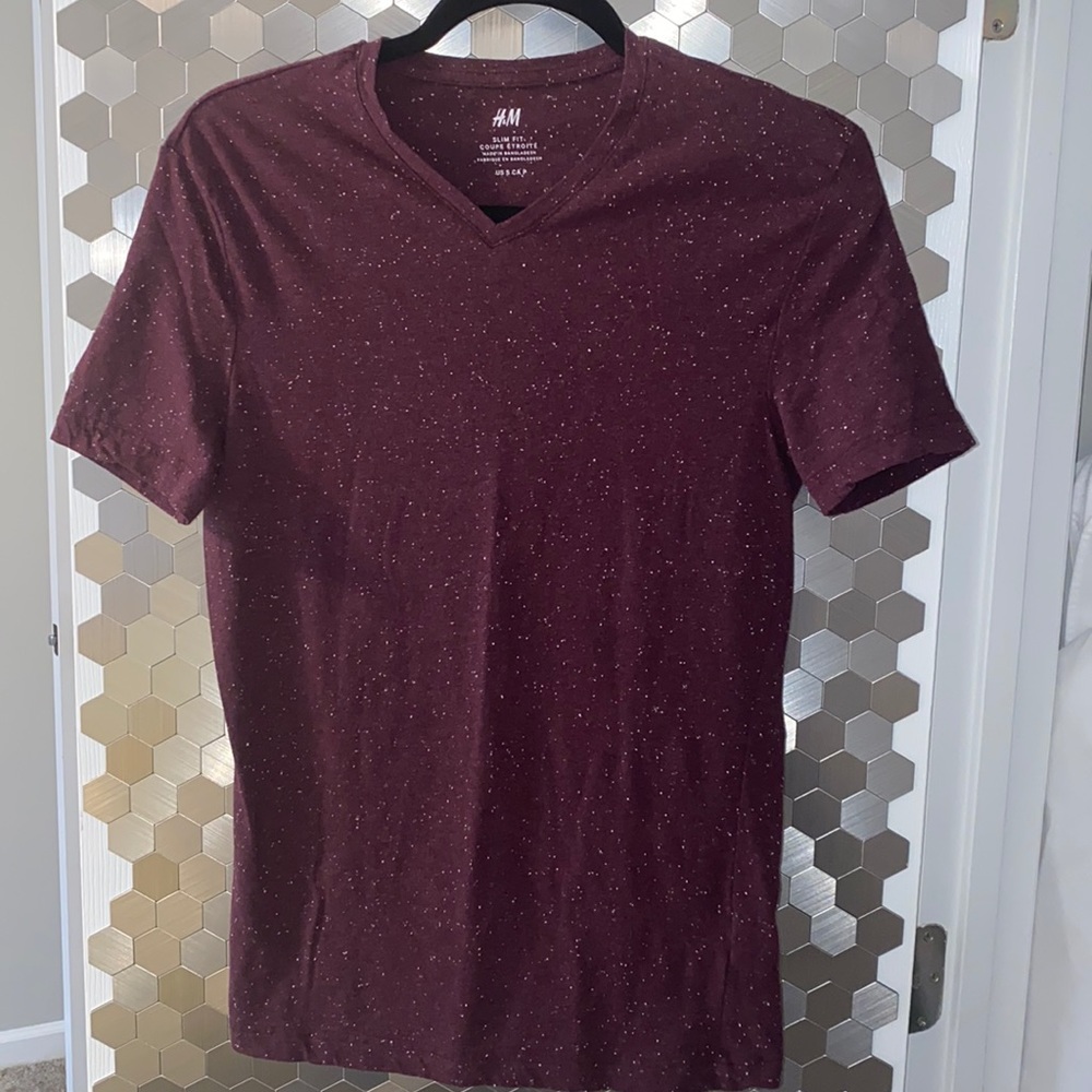 H&M burgundy speckled tshirt small very soft